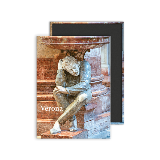 Calamita Rettangolare - Veneto, Verona, Chiesa di Sant'Anastasia - Una delle due gobbe all'ingresso - Dimensioni 90x65mm